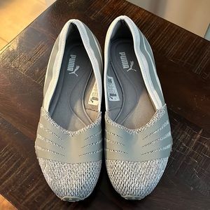 Puma - pull on sneaker/casual shoe